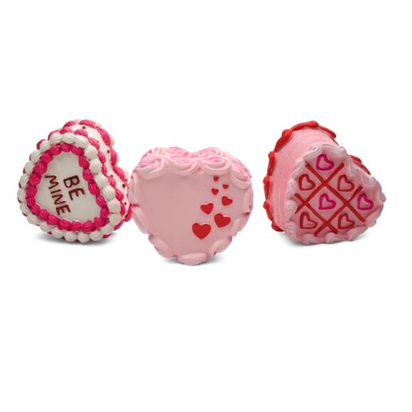 VIRAL Sweet Treats Pink Mini Cakes Set of 3 Valentine's Day Holiday Decor New - Picture 4 of 16
